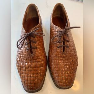 Mens beautiful Italian leather brown Bruno Magli dress shoes size 9